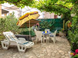 Beautiful Apartment In Punat With Wifi, hotel di Punat