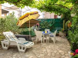Beautiful Apartment In Punat With Wifi