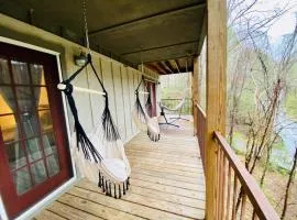 Sasquatch Lodges Family FGH Sleeps 36