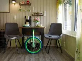 Ferienhaus Tinylausitz mit Kamin und Sauna