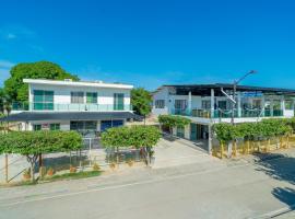 Habitaciones Melany, lemmikloomas&otilde;bralik hotell Cove&ntilde;ases