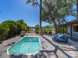 Amouage Boutique Home