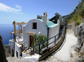 La Casa Del Melograno, hotel v mestu Furore