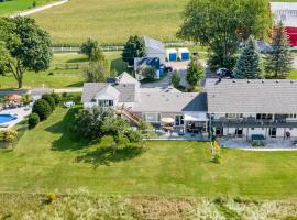 Mountain Ash Country Manor and Spa, homestay in Creemore