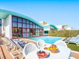 Villa Malibu Marina