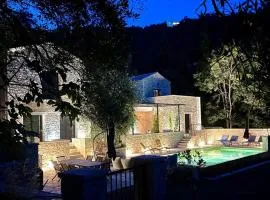 Villa Horti , 333 steps from Agni Bay