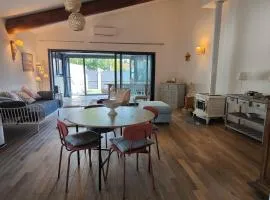 Ma maison aux Angles calme climatisée
