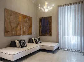 Reverse Art Hotel