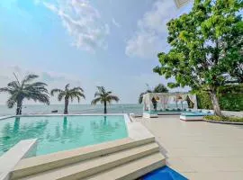 Pure Sunset Beach Resort