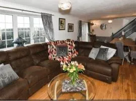 5 Bed House in Boston Lincolnshire- Sleeps 13
