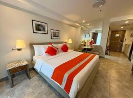 Sheryll Escapes - La Grande Phase 2, Grand Studio 625 with Balcony, Wifi & Netflix, alojamiento con cocina en &Aacute;ngeles