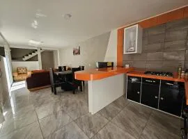 El Riego Casa amplia, moderna y luminosa