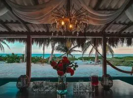 Casa Awakening, Beach-front