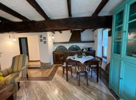 Monte Cucco - Monticello Apartments, viešbutis mieste Medesano