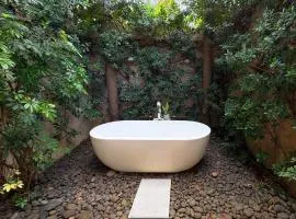 La Ramona Charming Hotel