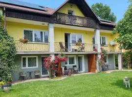 Pokoje Gościnne "Adam"