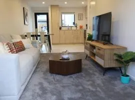 Cosy 2BR House in Awaroa Road