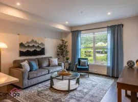 Rivers Edge, Mtn Views, AC, BBQ, King Bed