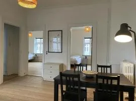 Spacious Apartment for 4