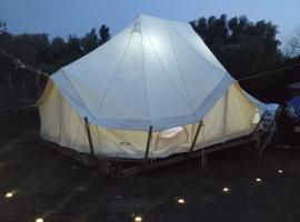 Casa Valadi, Glampingunterkunft in Chilia Veche