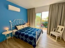 Seaside Sun Kissed House with Pool in Tourist Area
