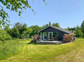 Gorgeous Home In Glesborg With Wifi, hotel v destinaci Glesborg