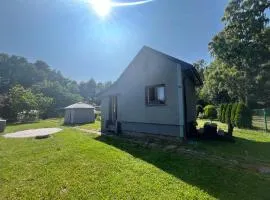 Peaceful chalet close to downtown
