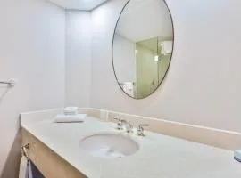 King Studio Suite at Highland Estates-Heated Pool