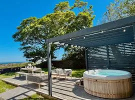 Luxurious Manor House with Sea Views - Sleeps 10