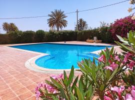 appartement avec piscine, hotel que aceita pets em Houmt Souk