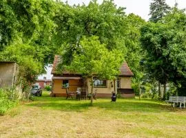 Träumen unter Bäumen - Omas lütte Obstbutze am See