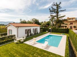 Podere Villa Olmo, guest house in Pistoia