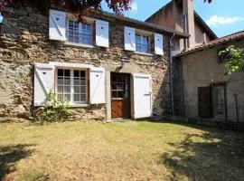Charmante maison de village avec cour fermée, proche gorges et sites médiévaux, idéale pour découvrir 3 départements - FR-1-582-14