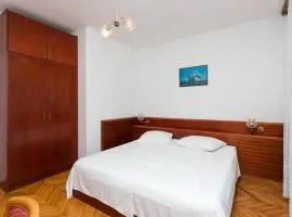 Guest House Zec - Double or Twin Room with Balcony and Sea View-2