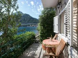 Apartments Aneli - One Bedroom Apartment with Terrace and Sea View A3