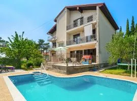 1 Bedroom Lovely Apartment In Rijeka