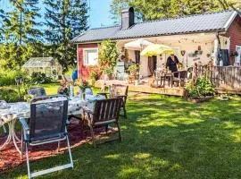 5 person holiday home in HALLSTAVIK