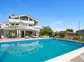 Stunning Apartment In Vodice