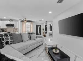 Luxury apartment 1 mile away from Raymond James stadium