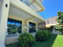 beachfront hideaway 1bed with pool&ac