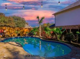 Luxury Holiday Home 5BR Hot Tub, Pool & Beautiful Backyard