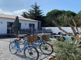 Villa 125m² avec piscine chauffée, 3 chambres, terrasse à La Flotte - FR-1-835-30