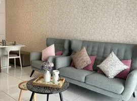 The Platino 6 to 8pax 2 carpark with Nextflix 5min to Paradigm