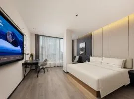 Atour Hotel Baofeng Road Tongji Medical College