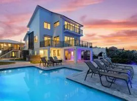 Pool 7 Bedrooms Direct Oceanfront 4 Kitchens