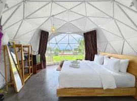 Trio Hillside Dome Resort