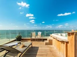 Rooftop Jacuzzi Seafront Penthouse by Sea N' Rent