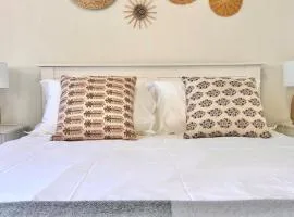 Bondi Apt - Parking & Beach Kit