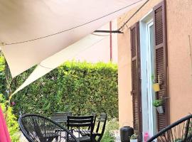 Casa Maria, hotel v destinaci Porto Ceresio