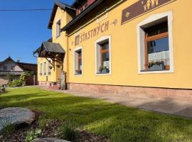 Apartmány U Šťastných, hotell i Černý Dŭl